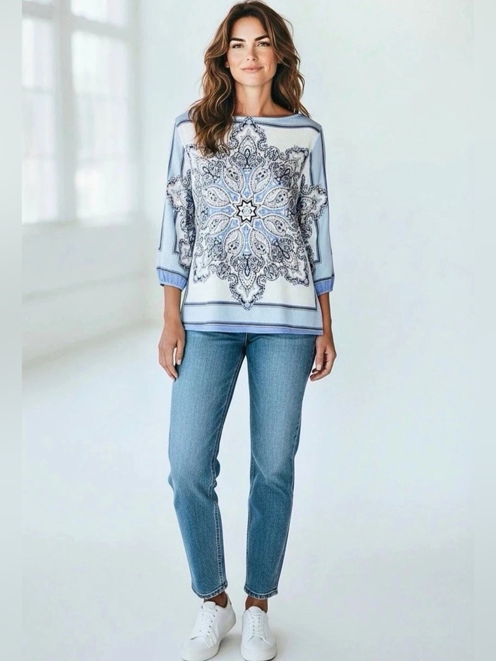 41. New York & Company Paisley Tunic in Blue & White Size Large Like New
